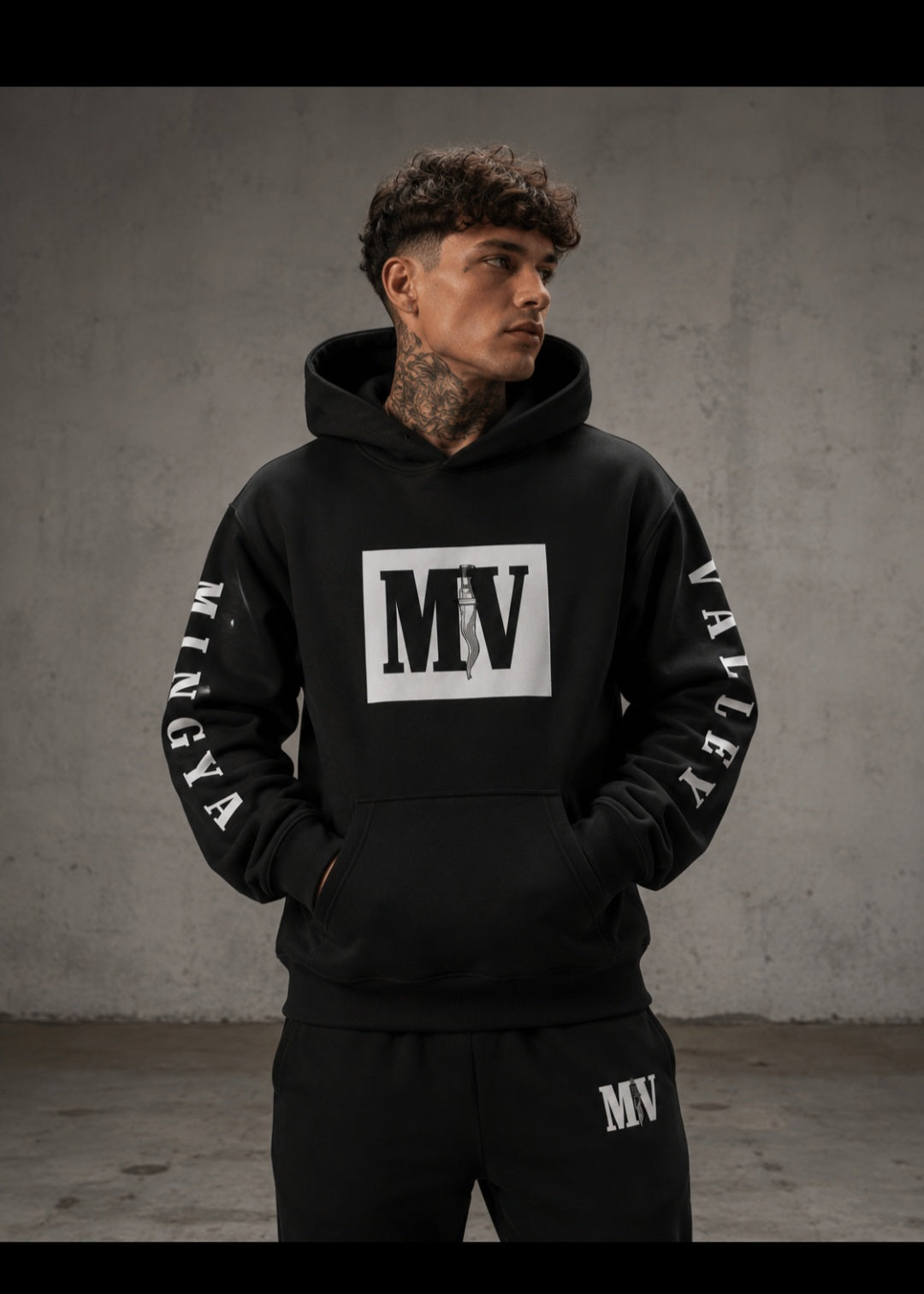 B&W Mingya Valley Sleeve Hoodie